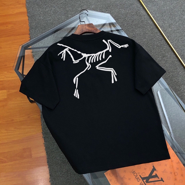 ブランドTシャツ背面デザイン